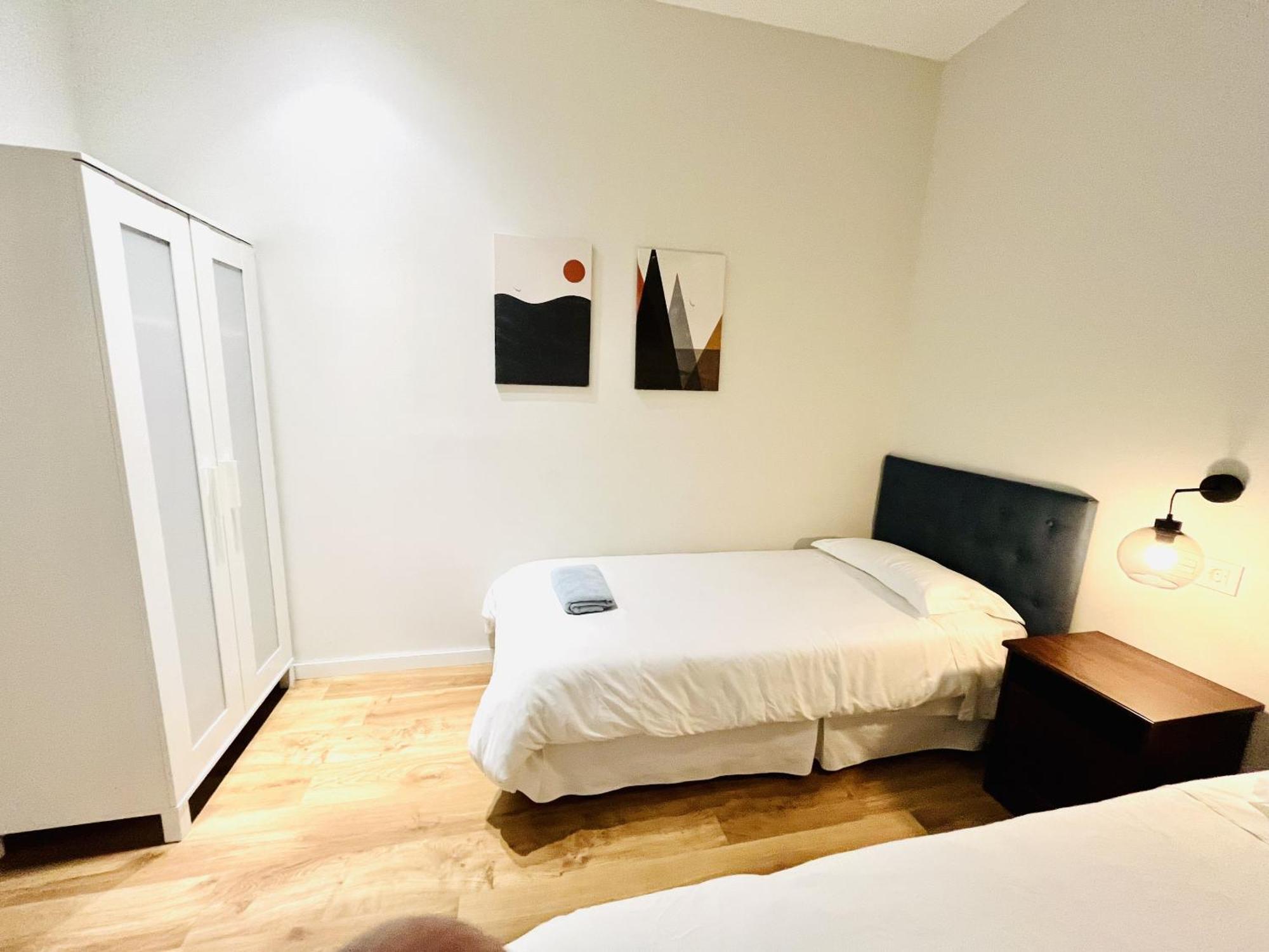 Dplace To Be - Luxury Apartment In Historic Center Мадрид Номер фото