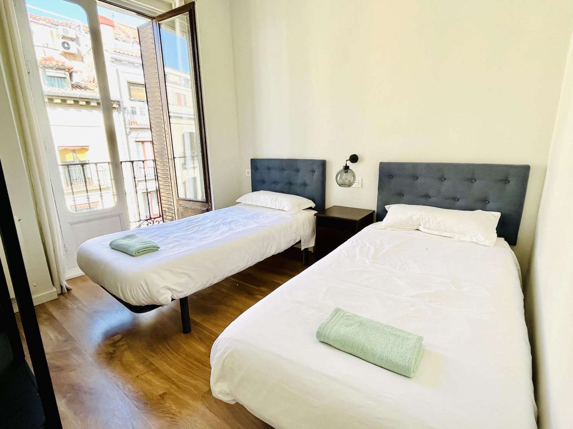 Dplace To Be - Luxury Apartment In Historic Center Мадрид Номер фото