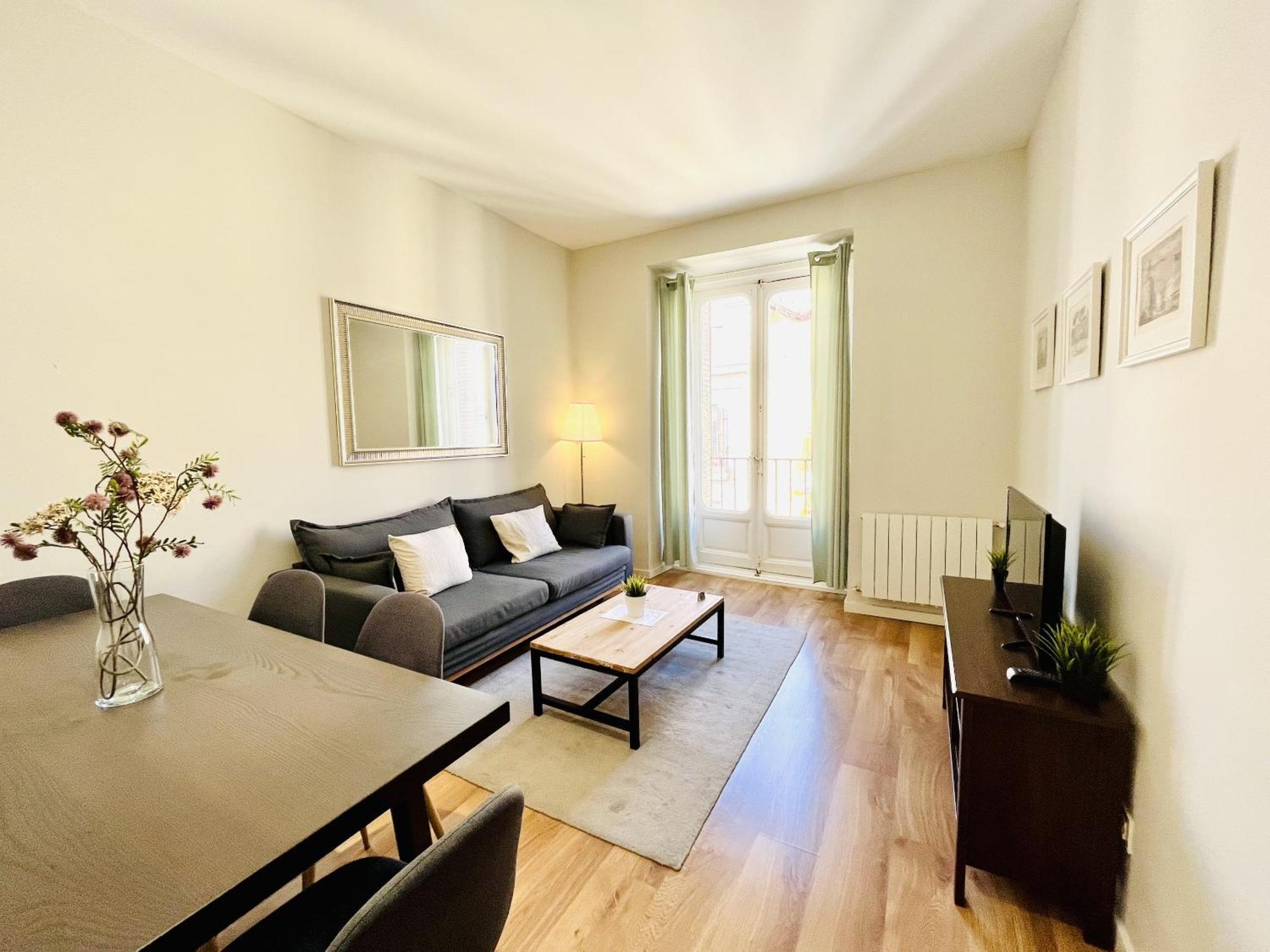 Dplace To Be - Luxury Apartment In Historic Center Мадрид Номер фото