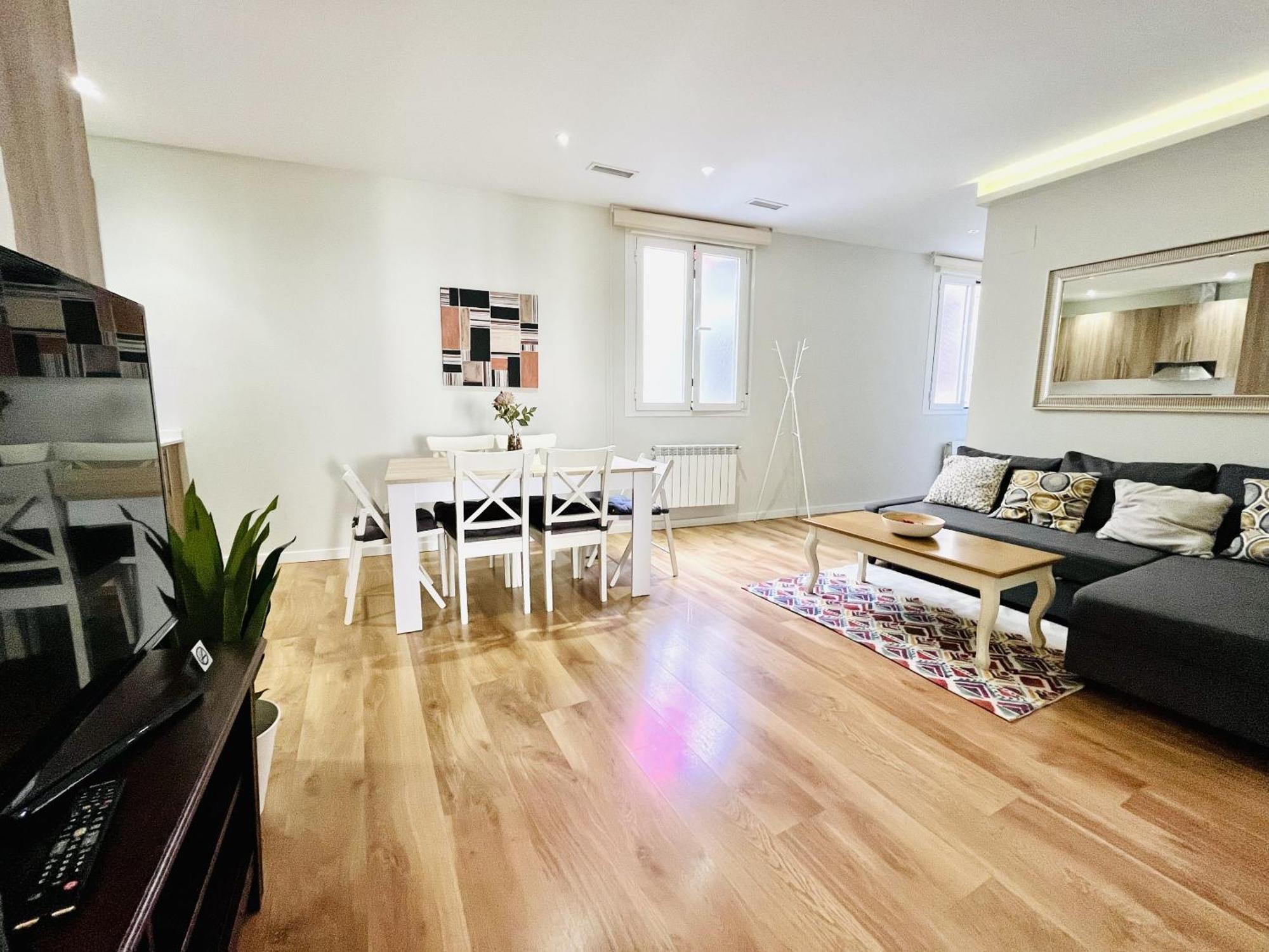Dplace To Be - Luxury Apartment In Historic Center Мадрид Номер фото