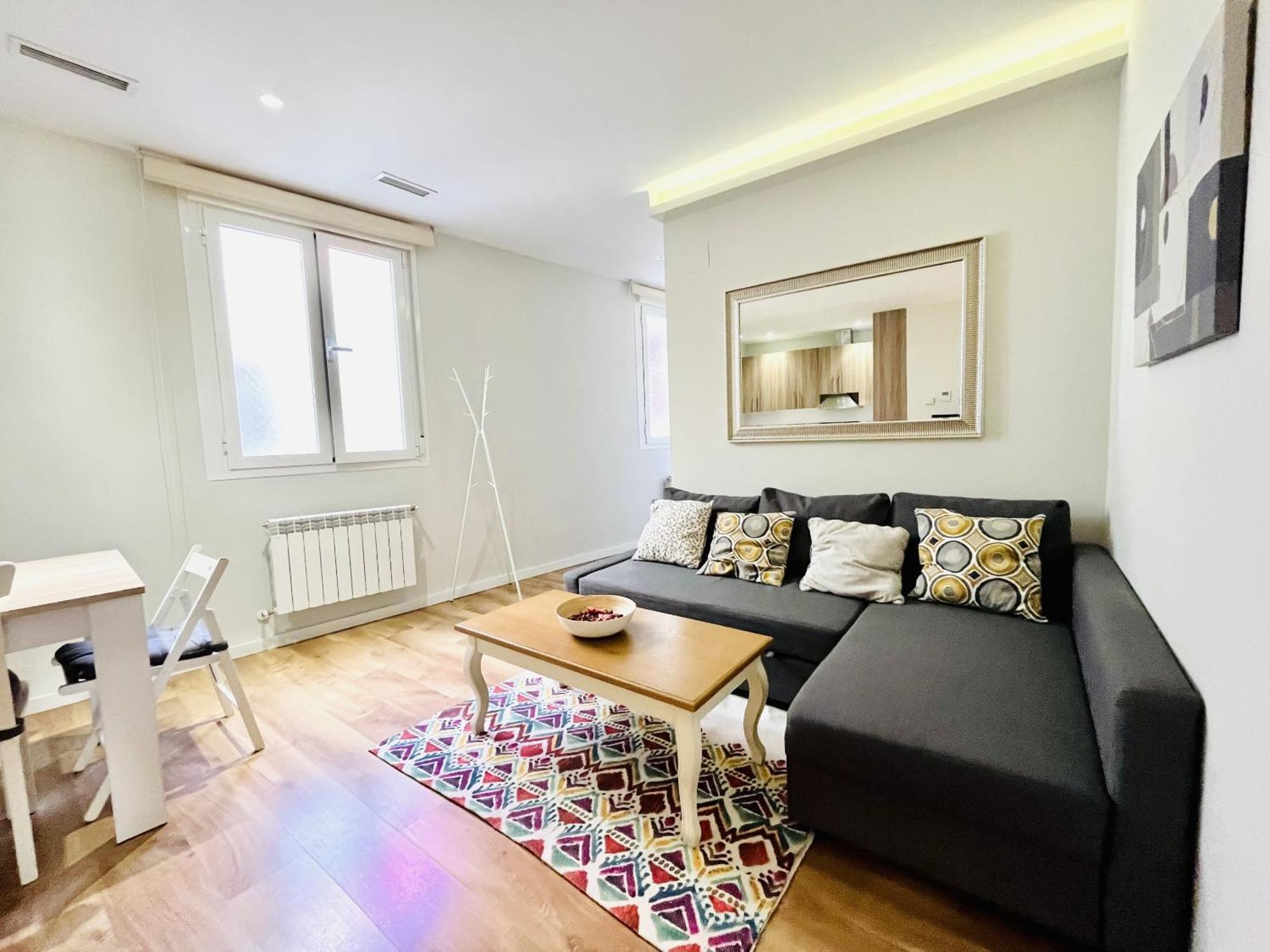 Dplace To Be - Luxury Apartment In Historic Center Мадрид Номер фото